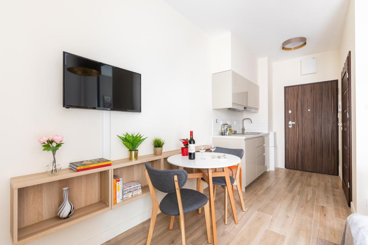 Pawia 51 - Comfort Studio By Noclegi Renters Varşovia Exterior foto
