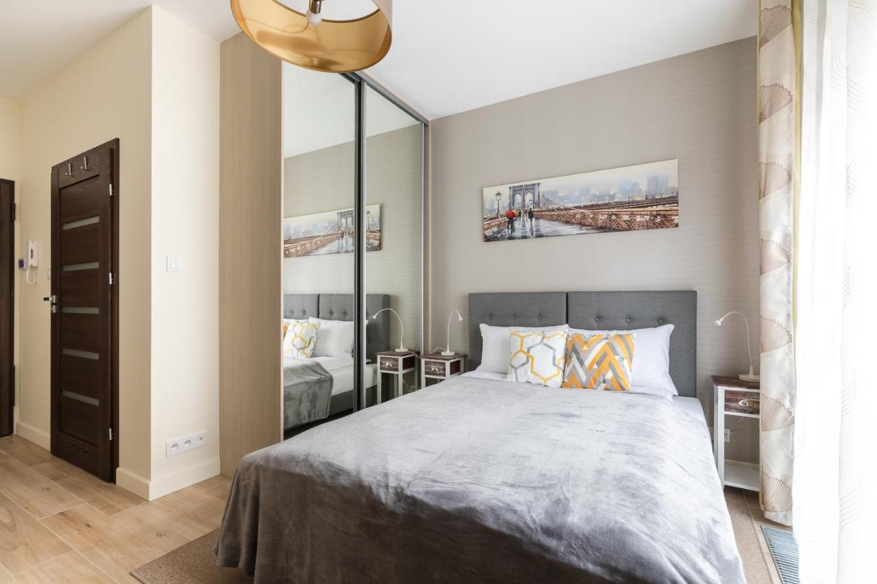 Pawia 51 - Comfort Studio By Noclegi Renters Varşovia Exterior foto